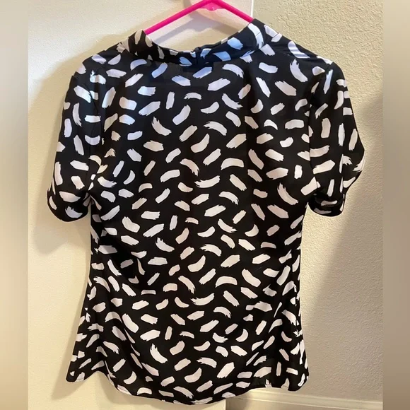 Calvin Klein Black and White Blouse - Picture 3 of 3